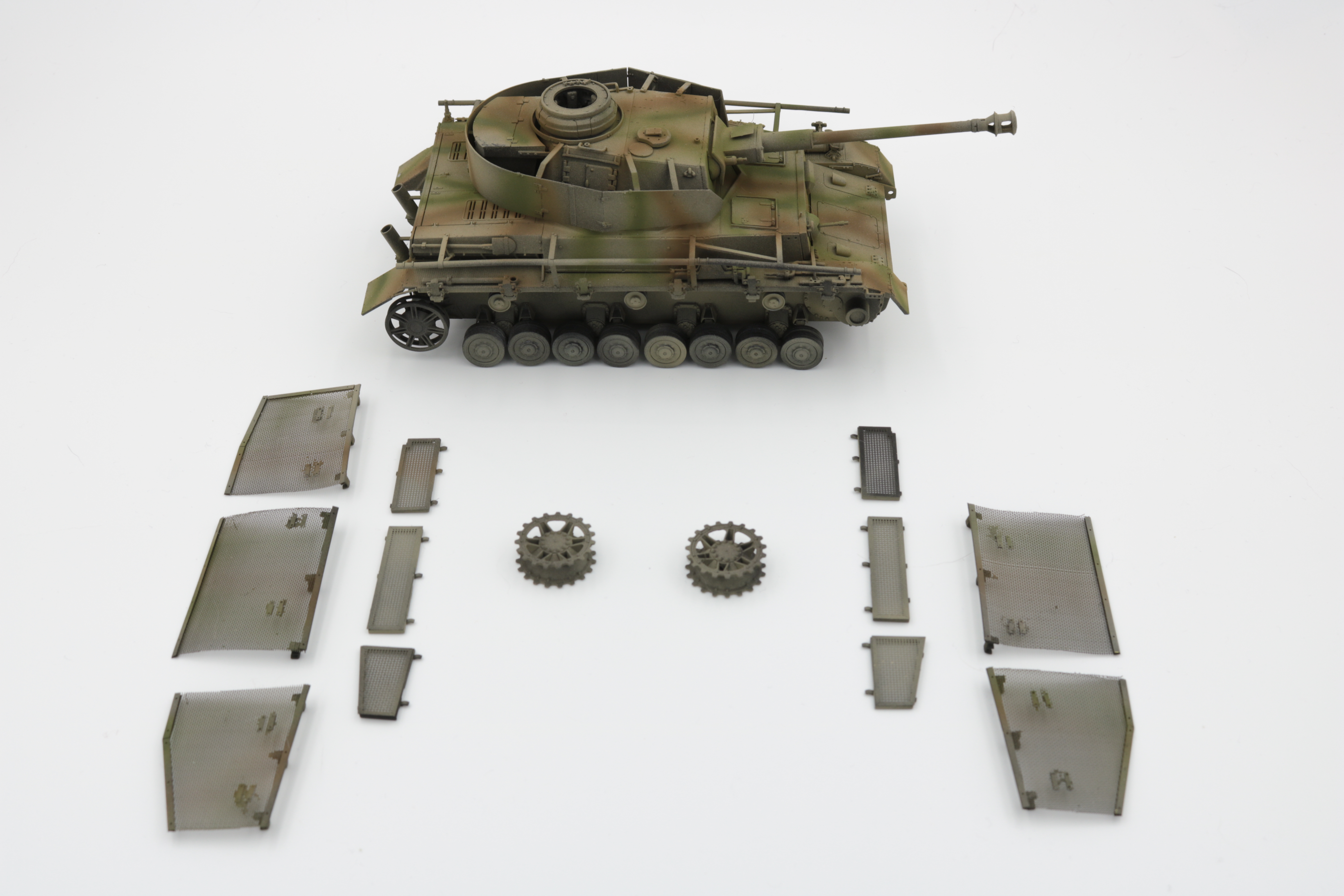 Panzer_IV_initial_paint_2